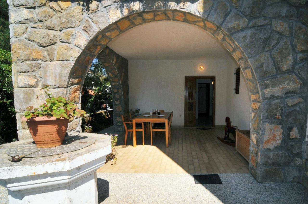 Apartments Milenka Punat Exterior photo
