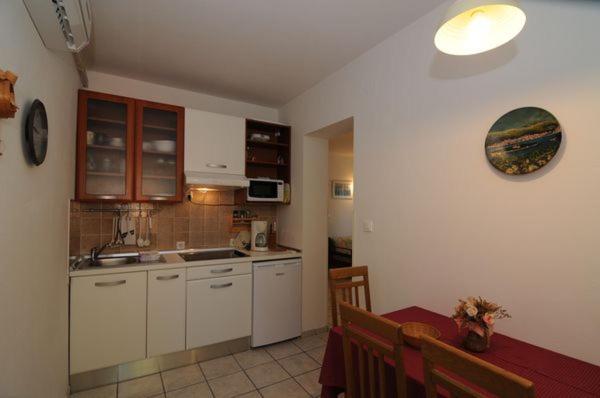 Apartments Milenka Punat Exterior photo